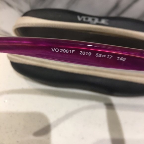 Women's Vogue eyeglass frames. - Picture 5 of 7